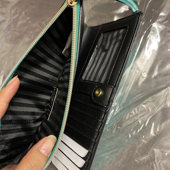 Victoria secret metallic large wallet wristlet - Picture 4 of 5